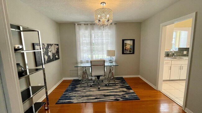 Building Photo - 235 Fordham Dr