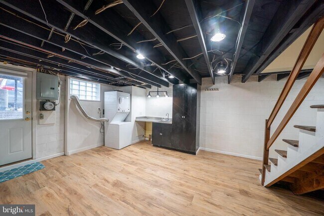 Building Photo - 1106 Linden Ave