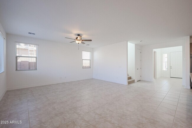 Building Photo - 14768 W Cottontail Ln