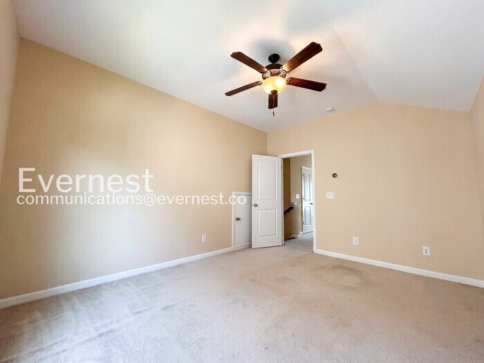 Building Photo - 1500 Drew Dr