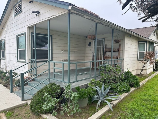 Building Photo - 14733 Jackson Ave