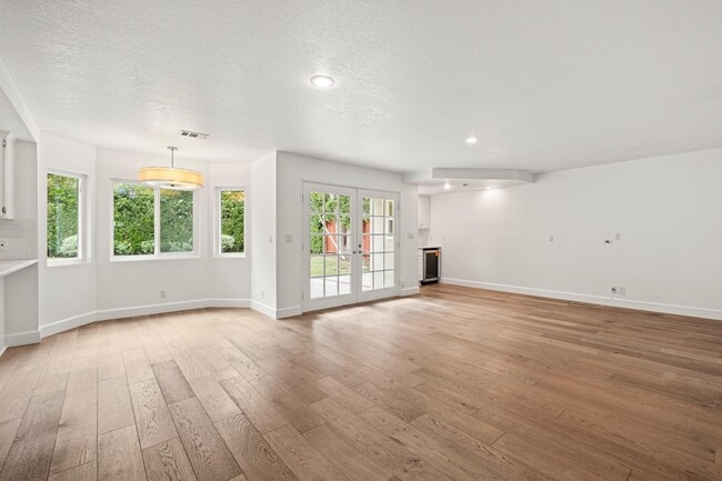 Building Photo - 2929 Motor Ave