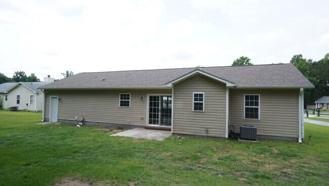 Building Photo - 116 Howell Dr