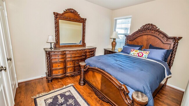 Building Photo - 8807 Seguin Cove Ln