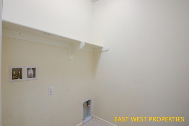 Building Photo - 140 Hargrove