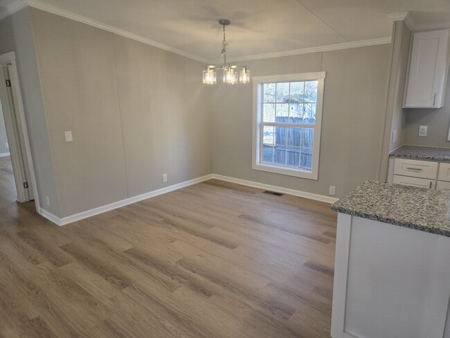 Building Photo - 223 E Park Ave