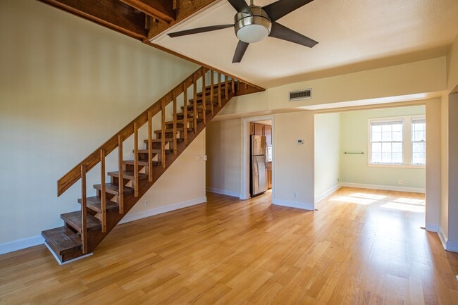 Building Photo - Charming Condo in Historic San Marco with River Views