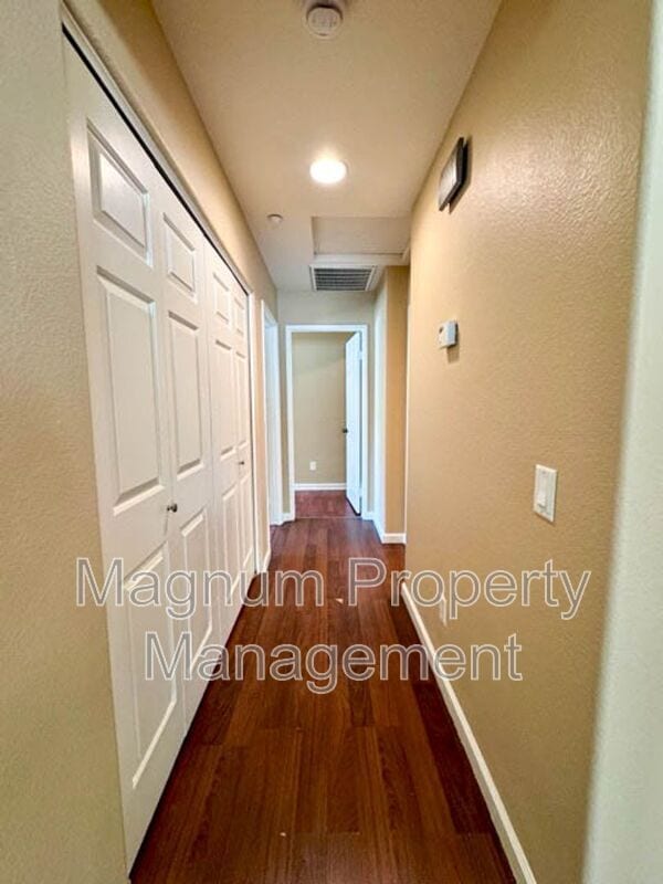 Building Photo - 25826 Iris Ave