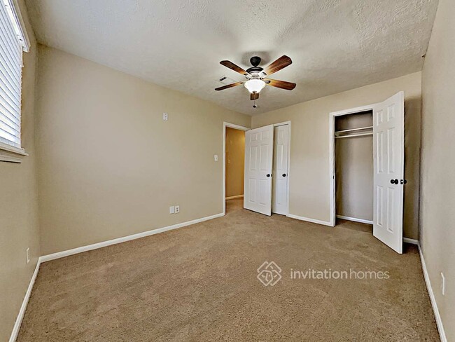 Building Photo - 15027 Pebble Bend Dr