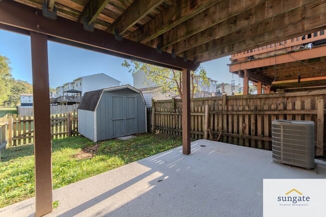 Building Photo - 422 Machias Pl