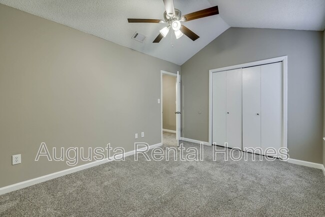 Building Photo - 146 Chalet N Blvd