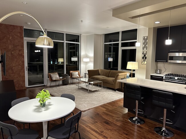 Primary Photo - 949 NW Overton St