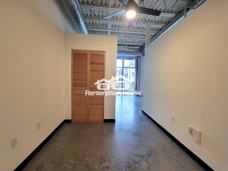 Building Photo - 5200 Peachtree Rd