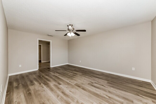 Building Photo - 1758 Broad Winged Hawk Dr