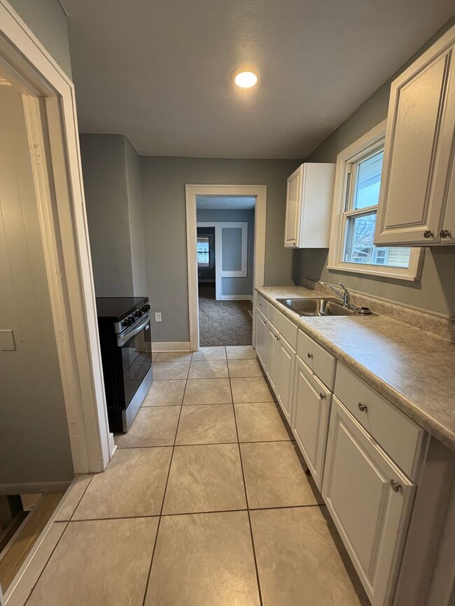 Building Photo - Modern Ranch Home – Lease-to-Purchase Opportunity