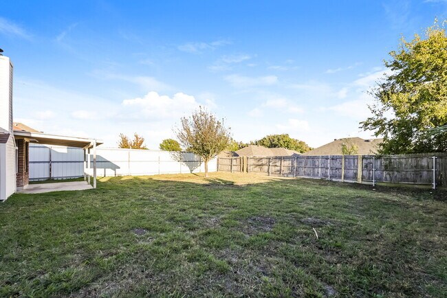 Building Photo - 1232 Clay Ln