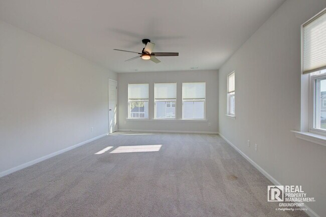 Building Photo - 137 Paddle Boat Wy