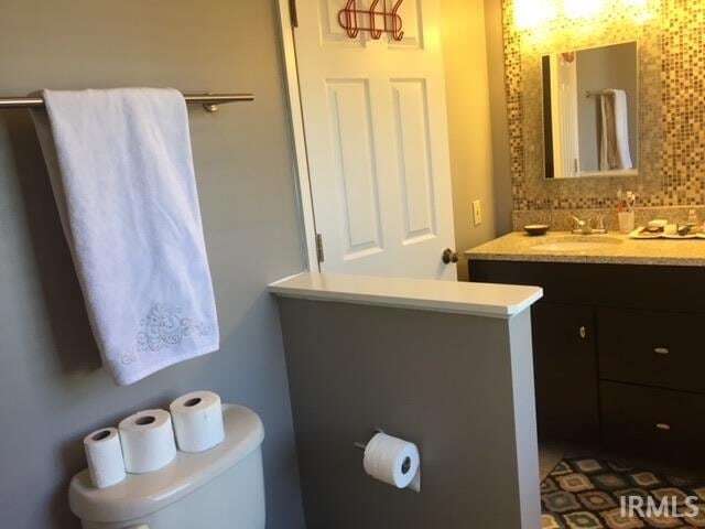 Building Photo - 2206 E Autumn Dr