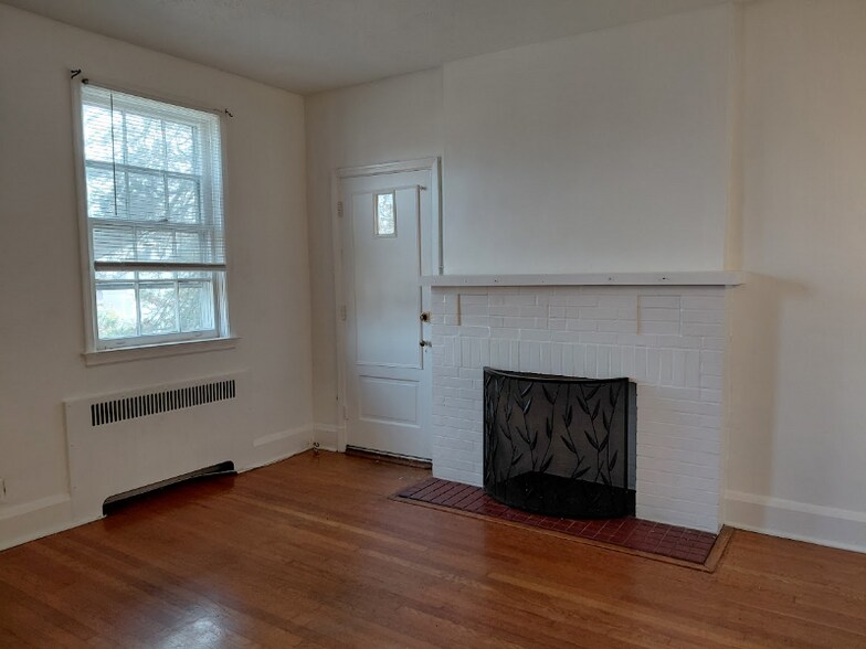 Building Photo - 3508 Grantley Rd