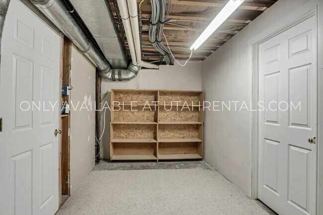 Building Photo - 1352 N 1000 W