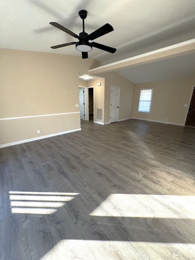 Building Photo - NEW PRICE!  Move-In Ready 3 Bedroom 2 Bath Home in Antioch!