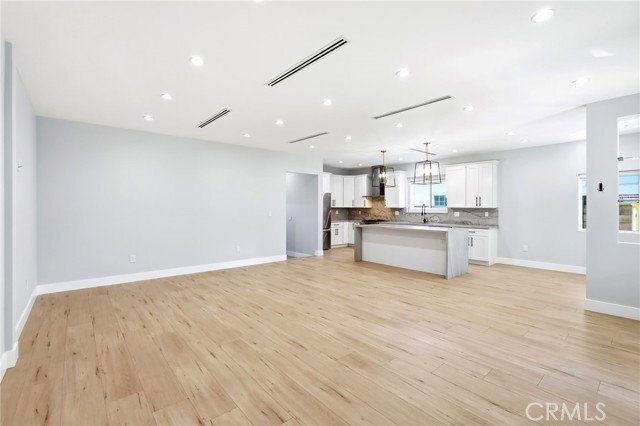 Building Photo - 4635 Kraft Ave