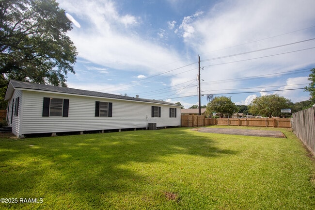 Building Photo - 408 Martin Luther King Jr Dr