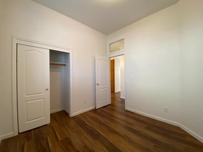 Building Photo - 1372 Chennault Ave