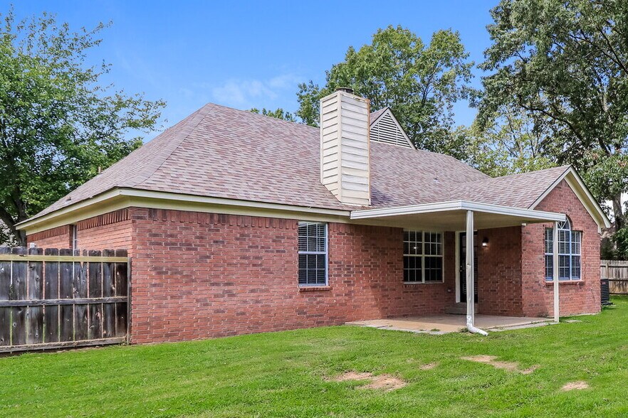 Building Photo - 4092 Hidden Fern Ln N