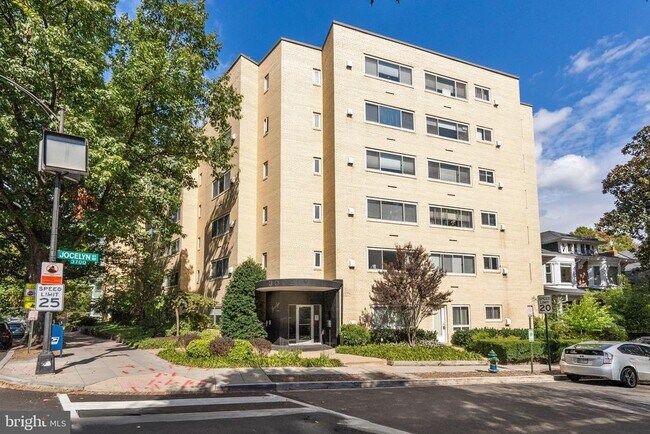 Building Photo - 5315 Connecticut Ave NW