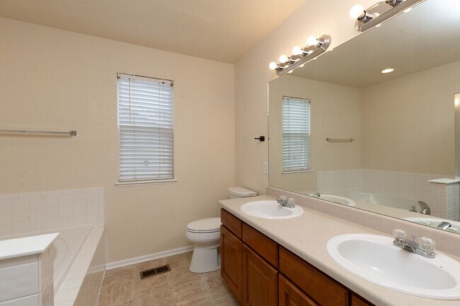 Building Photo - Single Family House for Rent - Claremont Ranch, Colorado