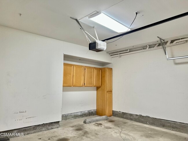 Building Photo - 5210 Premiere Hls Dr