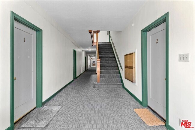 Building Photo - 630 Cochran Ave
