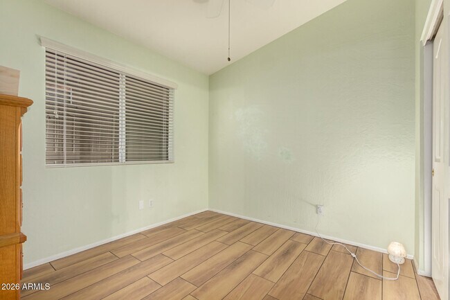 Building Photo - 2032 E Windsong Dr