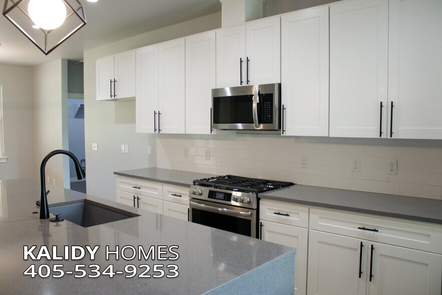 Building Photo - 1716 Kalidy Dr