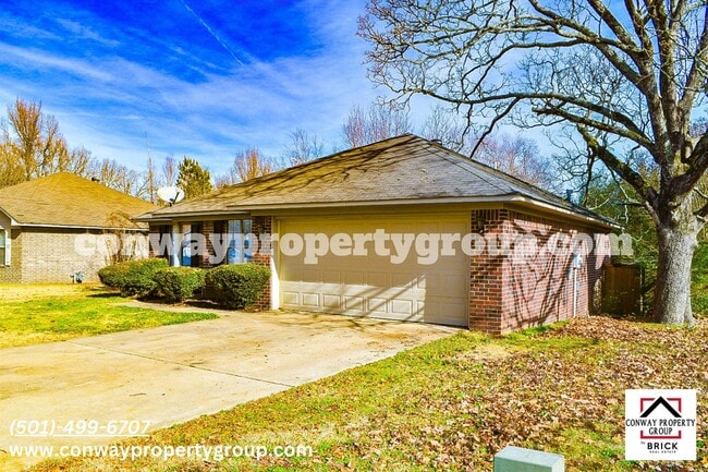 Building Photo - 1440 Pyramid Dr