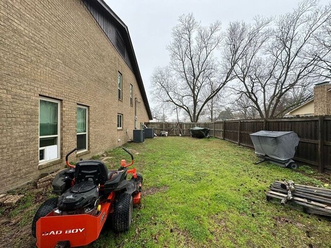 Building Photo - 3 Bedroom 2 Bath Home in Bullard ISD!