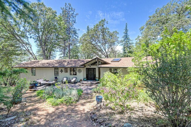 Building Photo - 16832 Alice Way