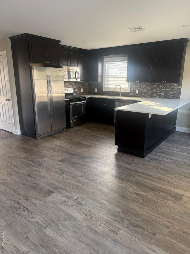 Building Photo - 75 Lenox Ave