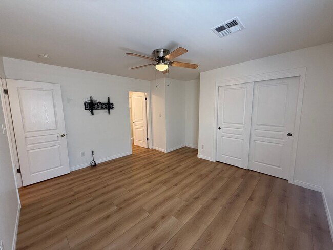 Building Photo - 4309 Scribner Way