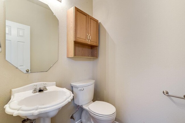 Building Photo - 3237 Arroyo Bluff Ln