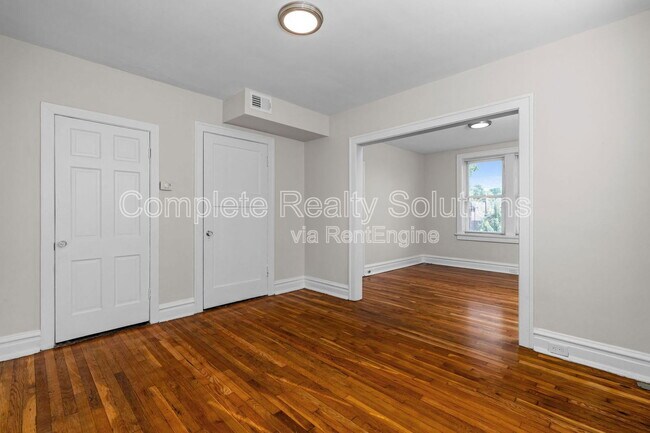 Building Photo - 4175 McRee Ave