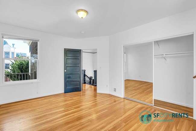 Building Photo - Russian Hill: Sunny Single Family Home w/ ...