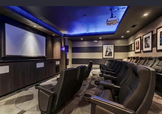 Building Photo - 1901 Post Oak Blvd