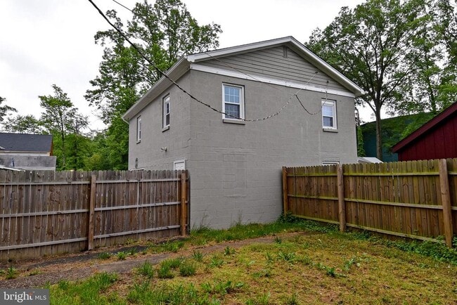 Building Photo - 2905 Boswell Ave