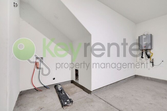 Building Photo - 4093 Southampton St