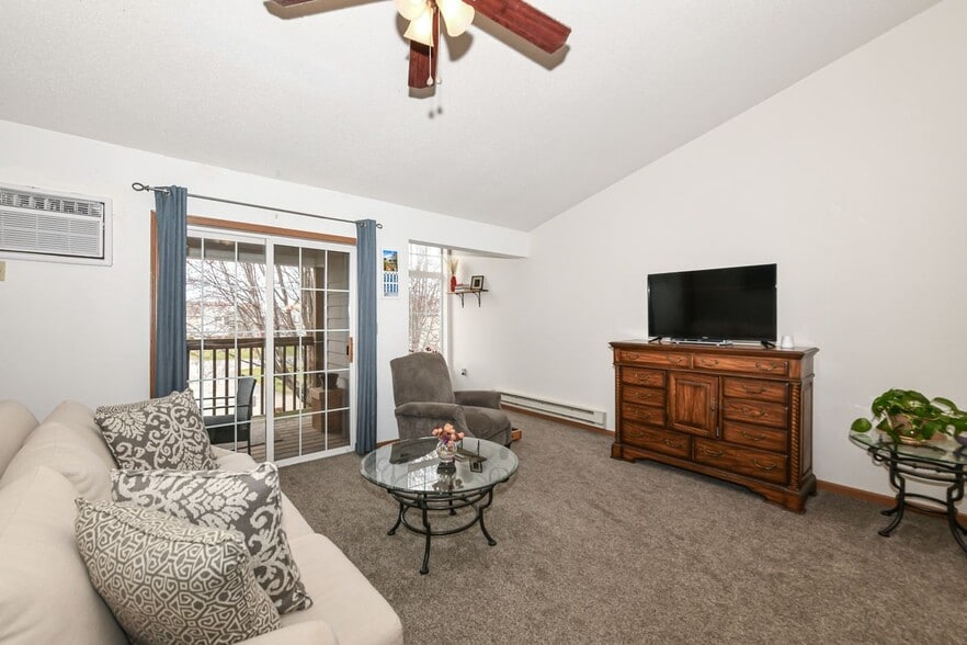 Building Photo - 505 Lawson School Rd