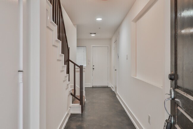 Building Photo - 4403 Austin St