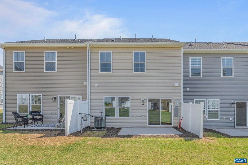 Building Photo - 205 Sunbird Ln