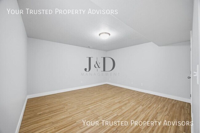 Building Photo - 960 S 2040 W